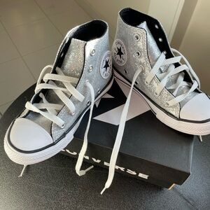 Converse Kids Silver Glitter High-Top Sneakers 11 youth NIB